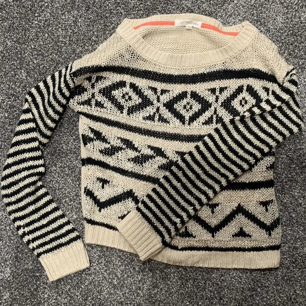 Rewind - cream & black sweater